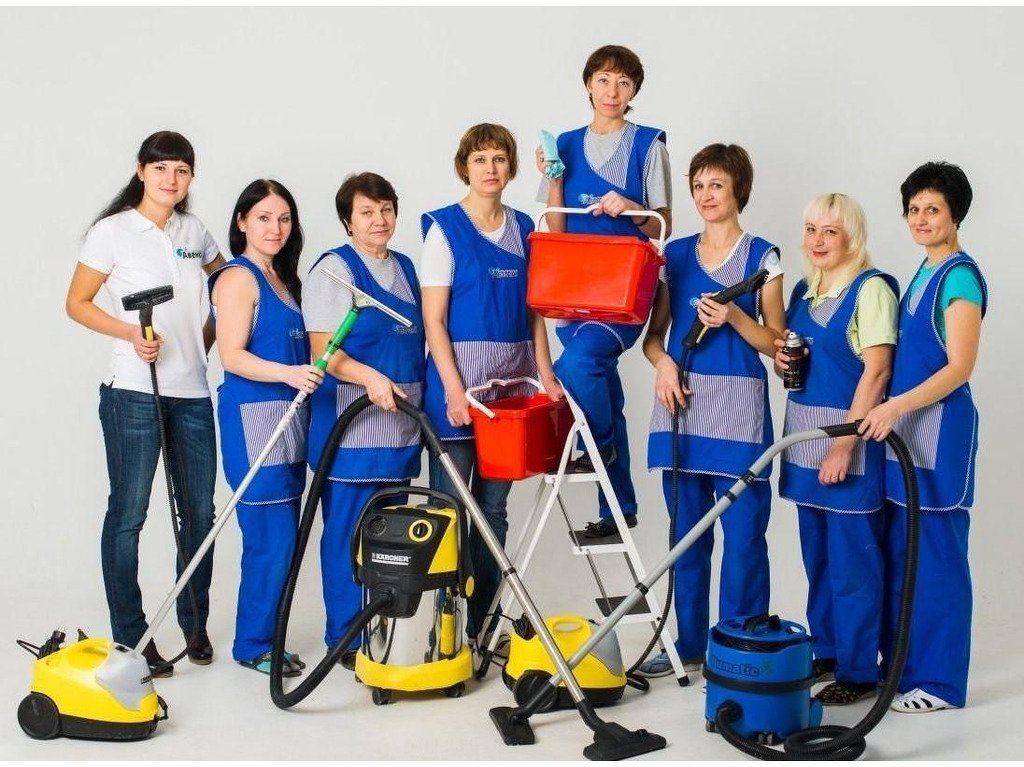 عمال تنظيف منازل