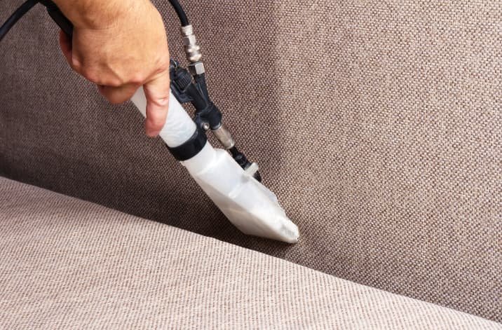 جهاز تنظيف المفروشات بالبخار